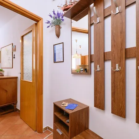 Antares Apartment Mali Losinj