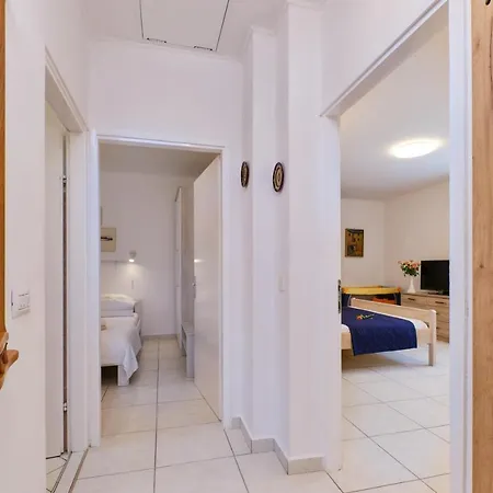 Antares Apartment *