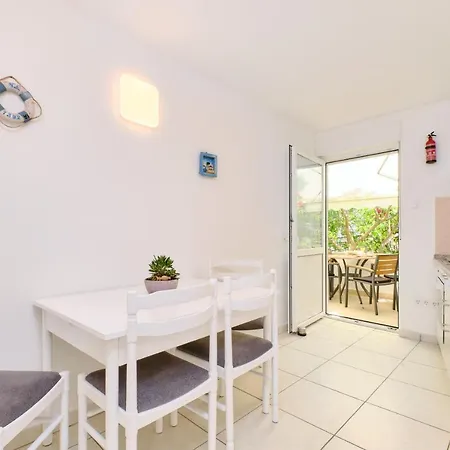 Apartment Antares *